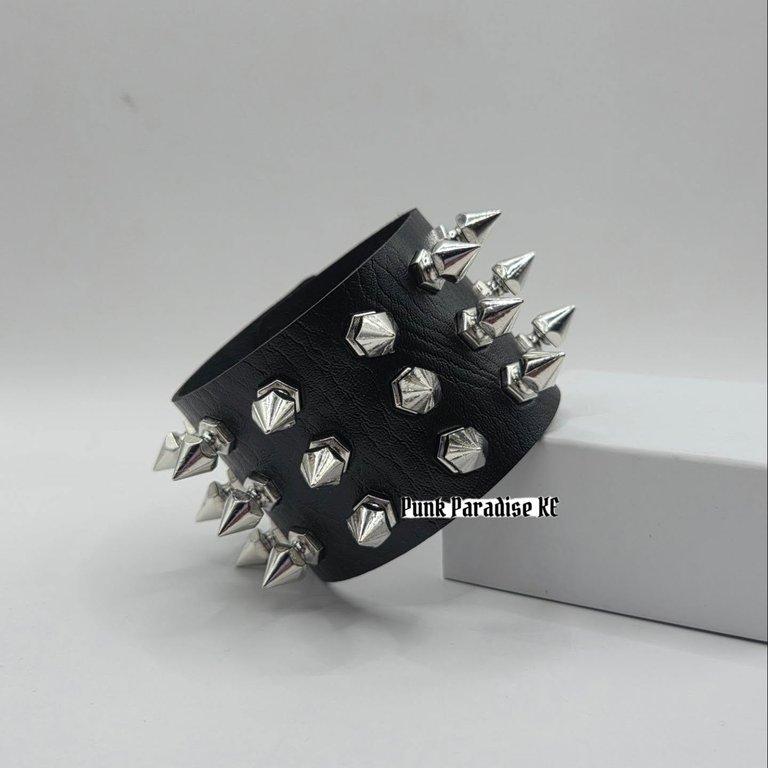 Large spike bracelet